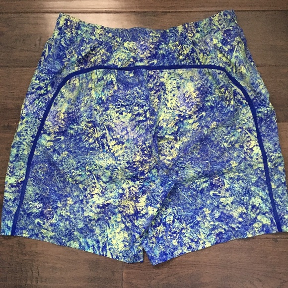 Lululemon 2019 Seawheeze Mens Pace Breaker 9” lined shorts - Collector’s item - Picture 3 of 4